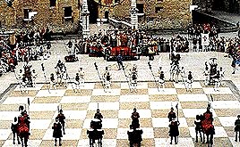MAROSTICA HUMAN CHESS